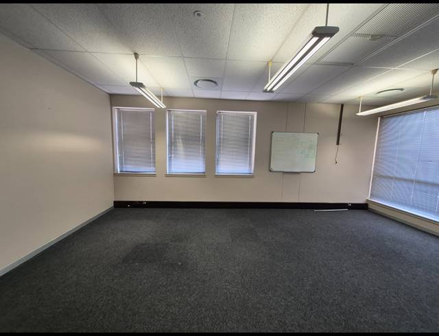 977M² OFFICE TO LET IN SANDTON CENTRAL